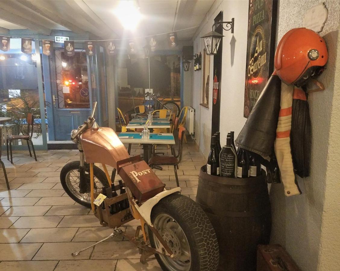 L'Auberge Des Voyageurs Ménigoute Exteriör bild